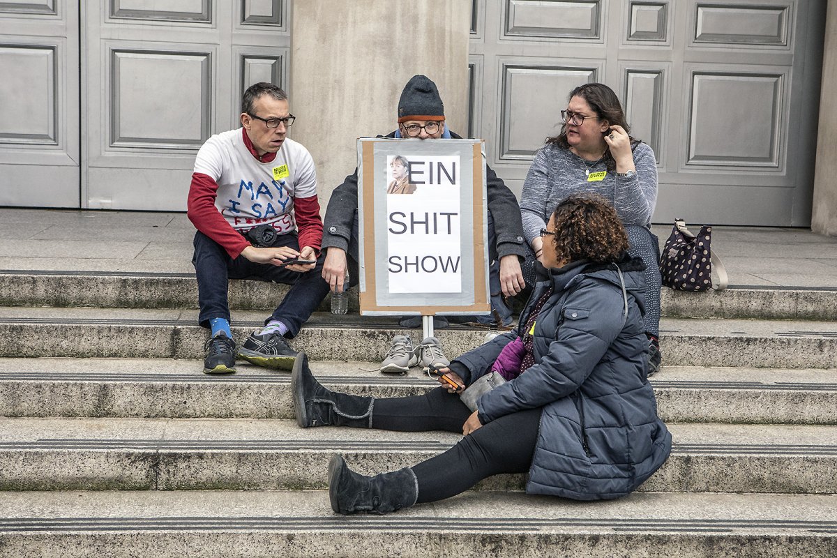EIN SHIT SHOW