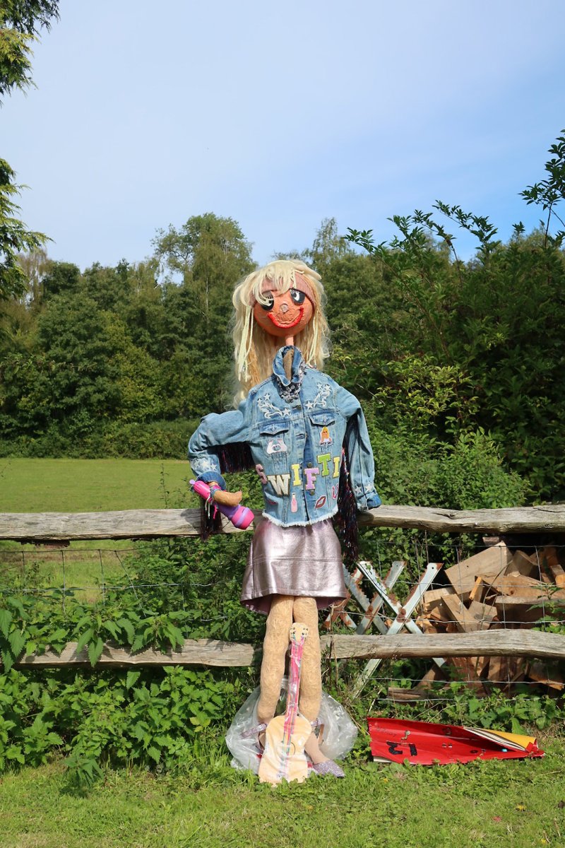 swiftie scarecrow