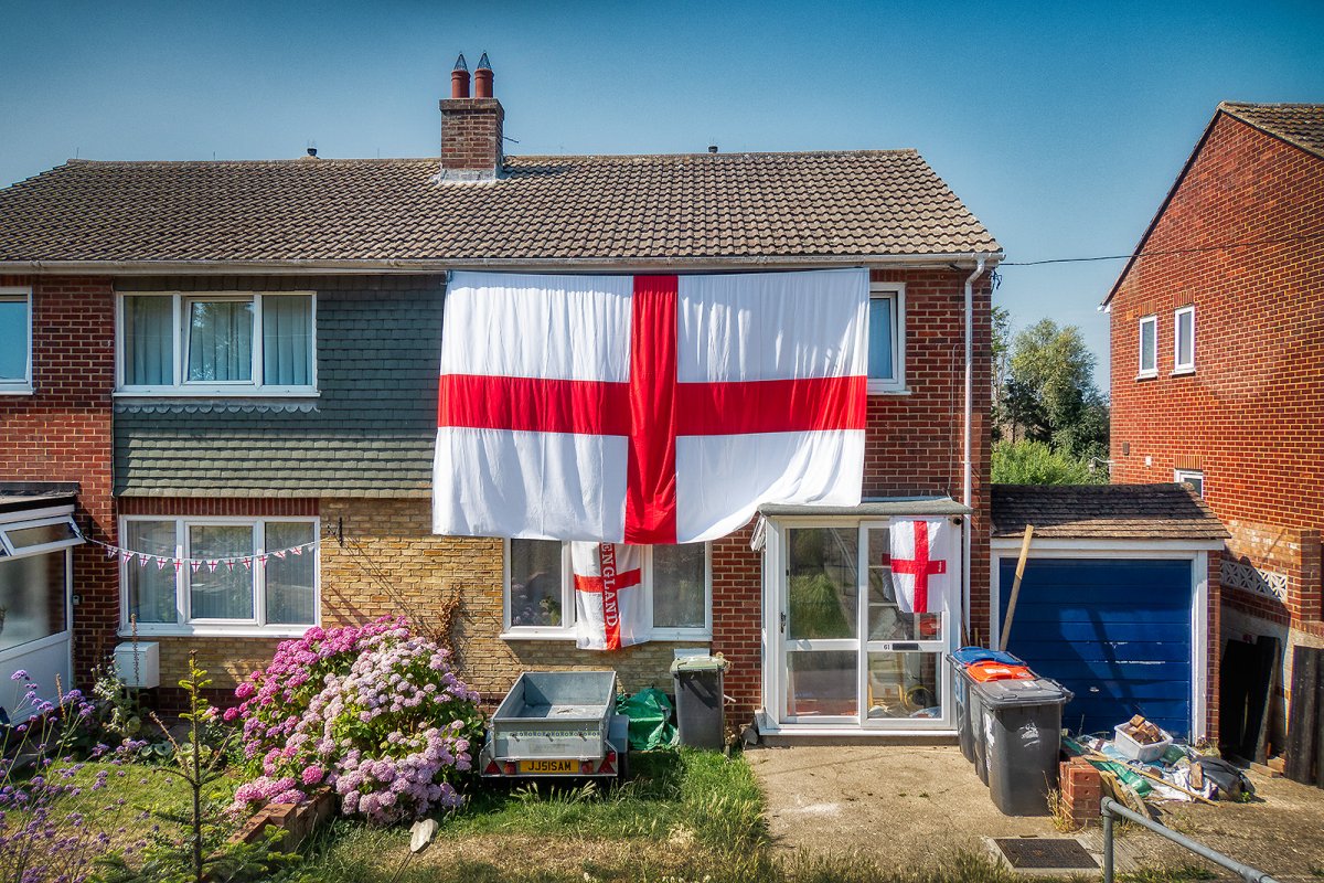 ENGERLAND UBER ALLES