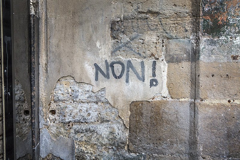 NON!